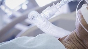 供给断链卡脖呼吸机中心零部件靠进口订单排到8月