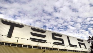 特斯拉告诉房东想少付租金保证公司长时间成功和生长
