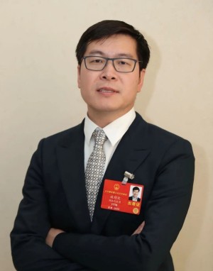 姚劲波两会主张扶持中小企业做好线上职业培训