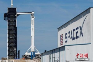SpaceX＂龙＂飞船发射升空 搭载2.5吨补给物资