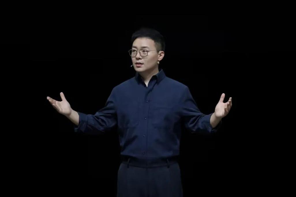 年度旗舰真我GT8 Pro蓄势待发!徐起提前减肥 为发布会做准备